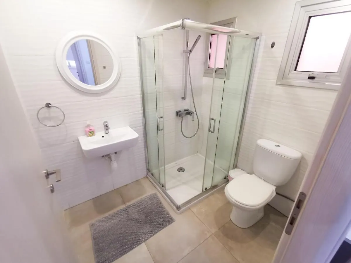 Sandy Bottoms Beach Apartment Larnaca